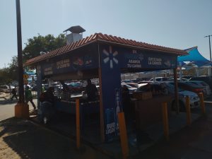 En varias tiendas comenzaron con la venta de carne asada