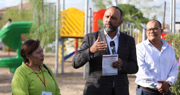 Entrega alcalde de Ciudad Juárez parque en colonia Fidel Velázquez