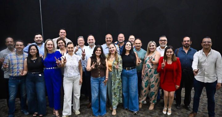 Muestran apoyo a Santiago de la Peña rumbo a la candidatura del PAN a la Presidencia Municipal